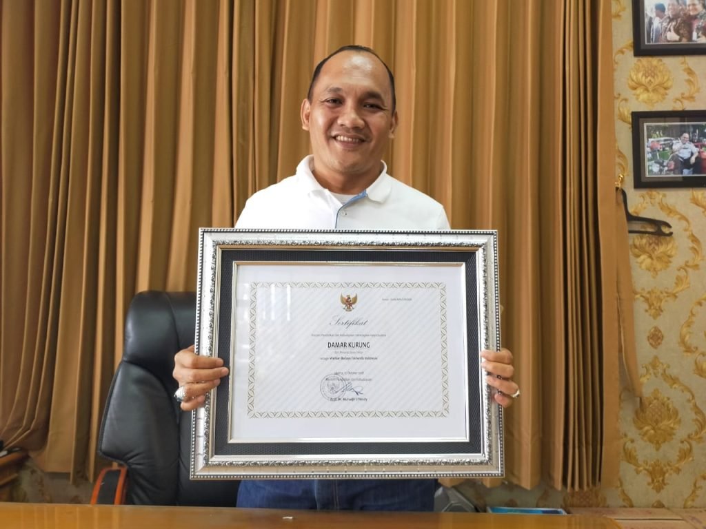 Dinas Pariwisata dan Kebudayaan Gresik Antar Kolak Ayam Gumeno Raih Sertifikat WBTB