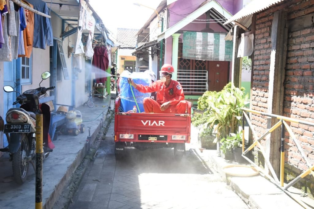 Petrokimia Gresik Ajak Masyarakat Terapkan Physical Distancing
