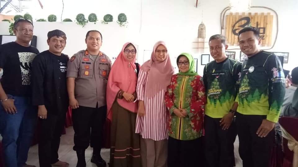 Jangan Bebani Ibu Bupati Jombang, Paksa Buka Area Wisata