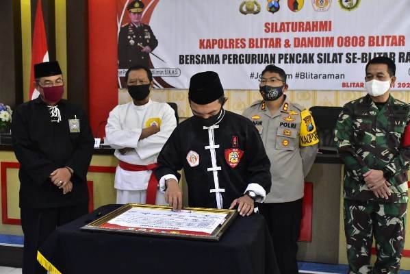 Bertemakan Rukun Agawe Santoso, Crah Agawe Bubrah,Perguruan Pencak Silat Se-Blitar Raya Silahturahmi dengan Polres Blitar dan Kodim 0808 Blitar.