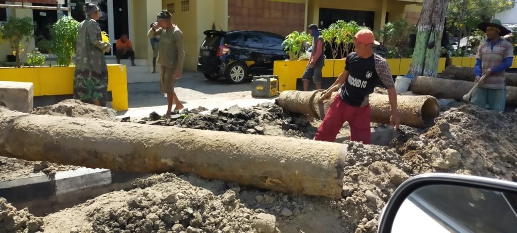 PDAM Giri Tirta Gresikl Ganti Pipa Tua