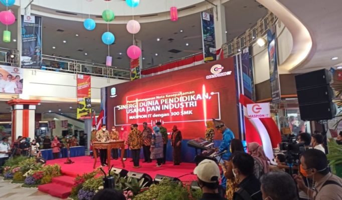 Sinergi SMK, UMKM, dan OPOP dengan Maspion IT untuk Majukan Ekonomi Jatim