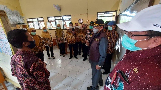 Pj Bupati Sidoarjo Kunjungi SD Terpencil
