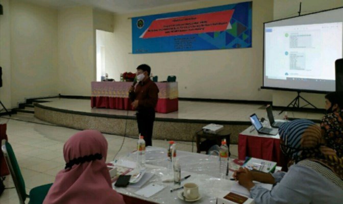 LP2M Gelar Pelatihan Implementasi Buku Financial Literasi Berbasis Kehidupan Pada MGMP Ekonomi Kota Malang