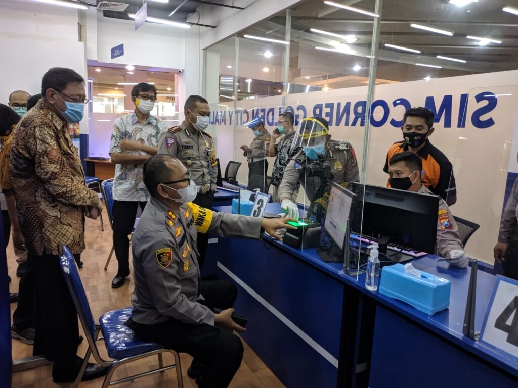 Hadir Digolden City Mall, Warga Surabaya Barat Tak Perlu Ke Satpas Colombo