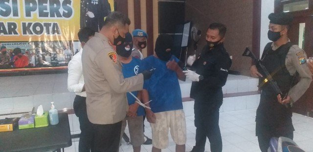 Jelang akhiri jabatannya sebagai Kapolres Blitar Kota, AKBP.Leonard Ungkap Pelaku Spesialis Pencuri Motor di Area Persawahan
