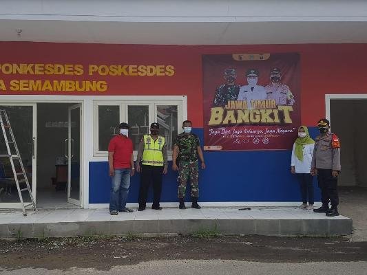 Banner Jawa Timur Bangkit untuk Bangkitkan Masyarakat Taat Prokes Covid-19