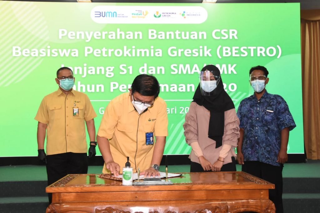 Petrokimia Gresik Beri Beasiswa Rp 1,7 Miliar