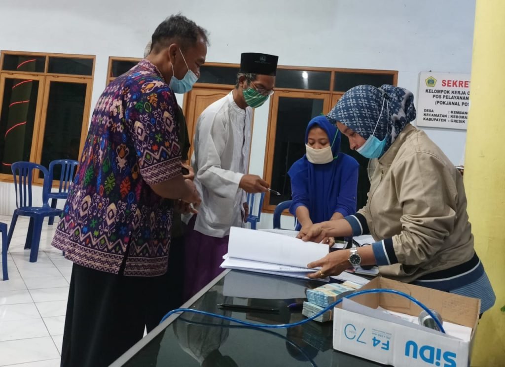 Kades Kembangan Akhirnya Cairkan Dana Insentif 86 RT-RW