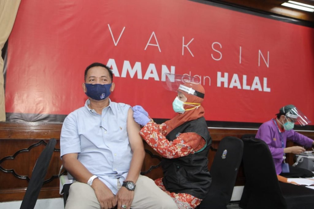 Vaksinasi Gelaran PWI-Pemprov Jatim Diikuti 442 Wartawan
