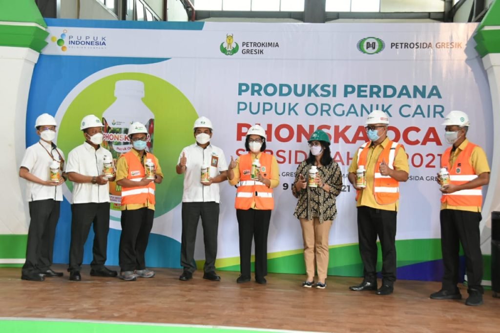 Petrokimia Gresik Produksi Phonksa Oca, Pupuk Organik Cair Subsidi