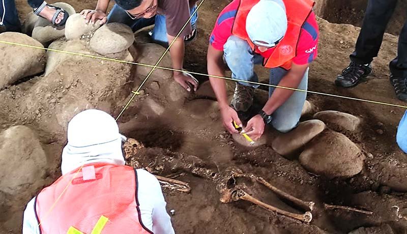 Kerangka Situs Kumitir yang Ditemukan Berusia 20-30 Tahun Tinggi Badan 141-153 | Jenis Kelamin Perempuan | Posisi Tengkurap