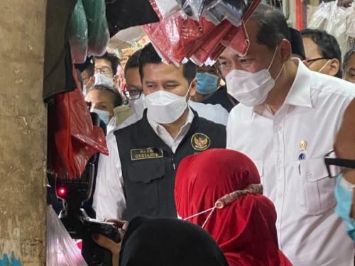 Pantau Stok Bahan Pokok, Satgas Polda Jatim Bersama Menteri Perdagangan Turun ke Pasar