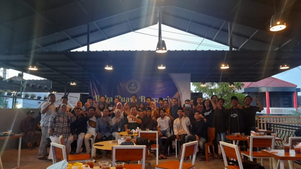 FKMS Menggelar Buka Puasa Bersama Aksitivis Sumenep