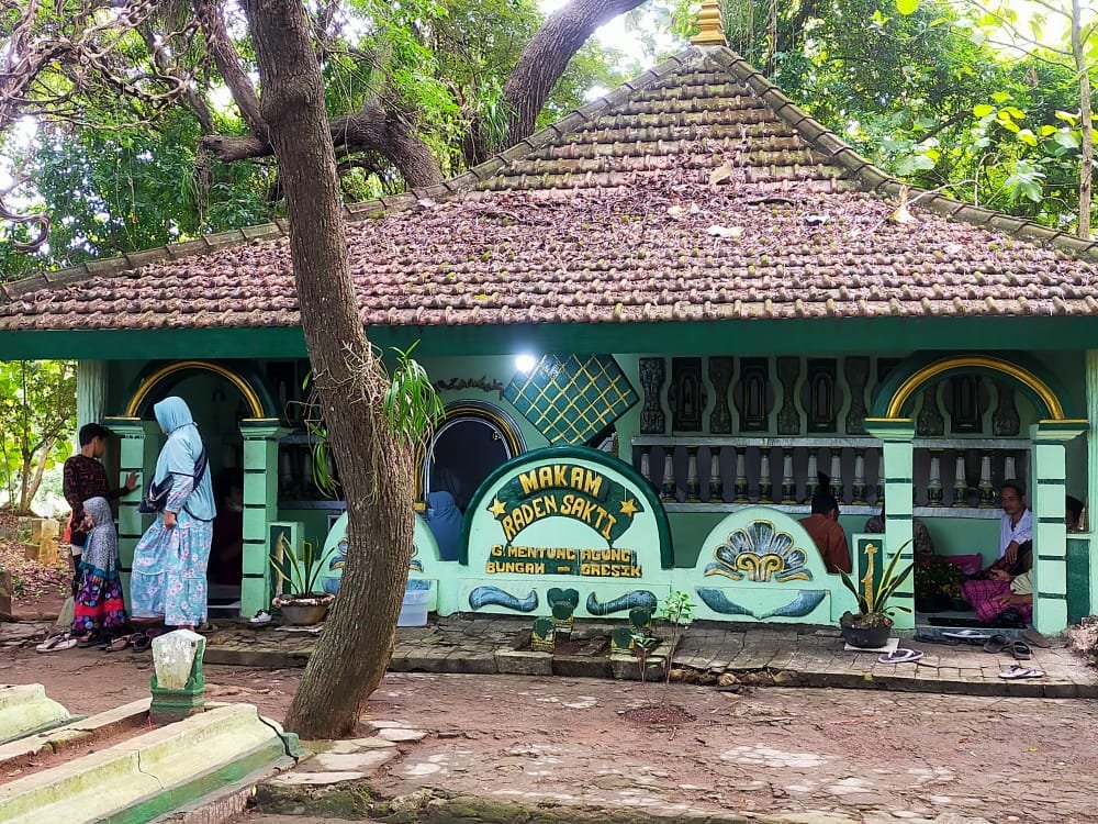 Makam Raden Sakti Kini Jadi Jujugan Wisata Religi di Kawasan Pantura