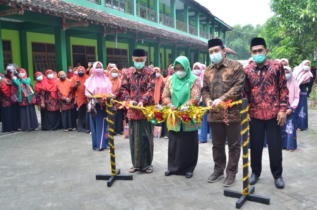 Kopontren Al Karimi Tebuwung Kini Jadi Koperasi Produsen