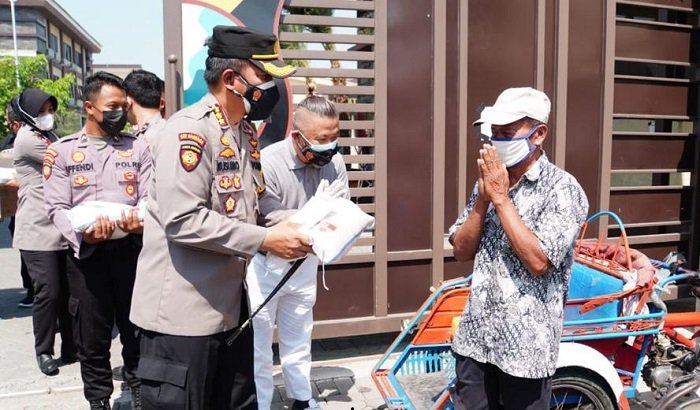 Yayasan Budha Tzu Chi dan Pengusaha Cinta NKRI Beri Bantuan 5.000 Paket