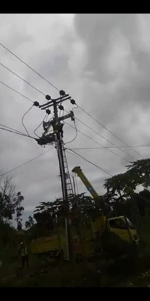 Diduga Akibat Kelalaian PLN, Petugas Mengalami Kecelakaan Kerja di Bicorong Pamekasan