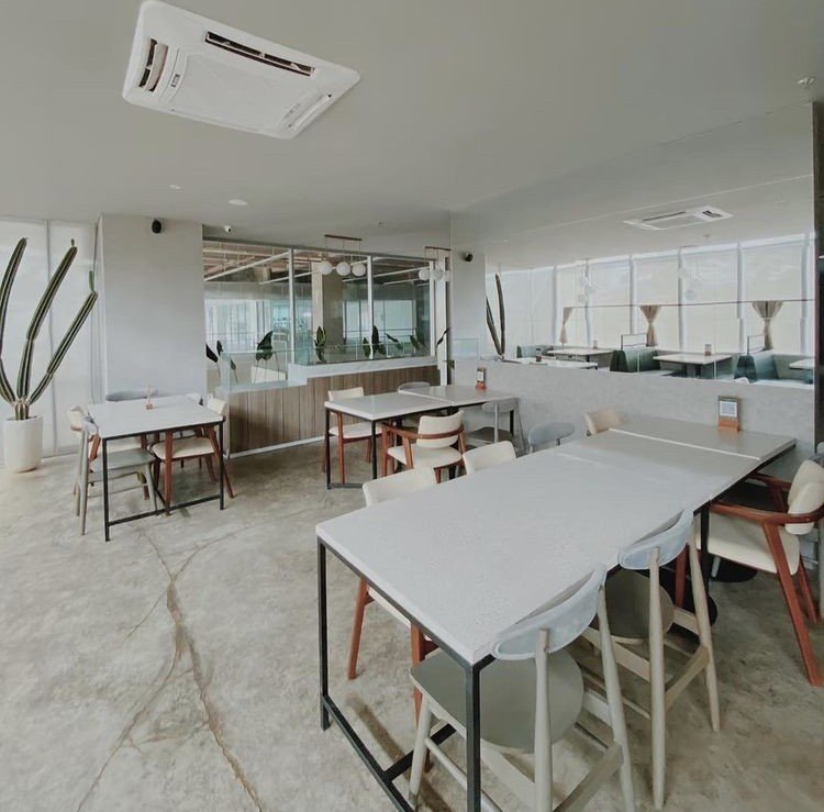 Nongkrong di Restoran Bergaya Amerika? Di Mitch and Elle Surabaya Aja!