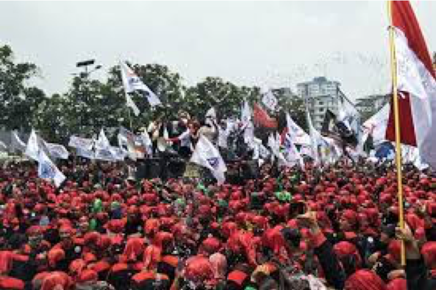 UMP Cuma Naik 1,2 Persen, Buruh Jatim Ancam Mogok Massal Desember