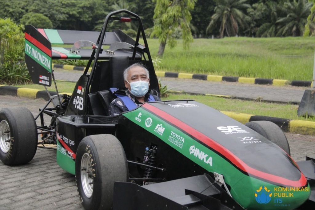 Promosikan Energi Terbarukan, ITS Luncurkan Kendaraan Formula Bertenaga Listrik