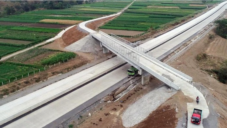 Secara keseluruhan, Tol Semarang-Demak ditargetkan selesai tahun 2024 mendatang