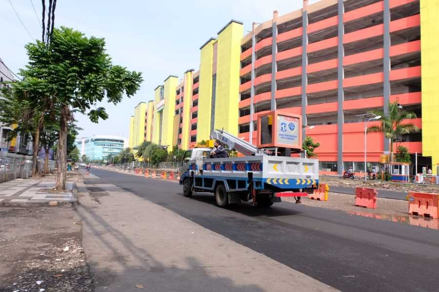 Pemkot Surabaya Segera Bangun Halte Bus hingga Pedestrian di Jalan Pasar Turi