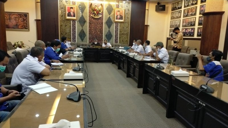 Temui Ketua DPRD Jatim, Buruh Rokok Tanya Dana Bagi Hasil Cukai Tembakau