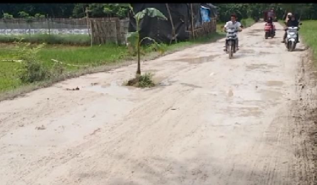 Dinilai Tak Becus Tangani Jalan, Dinas PU Bina Marga Sumenep Akan Dikepung Warga