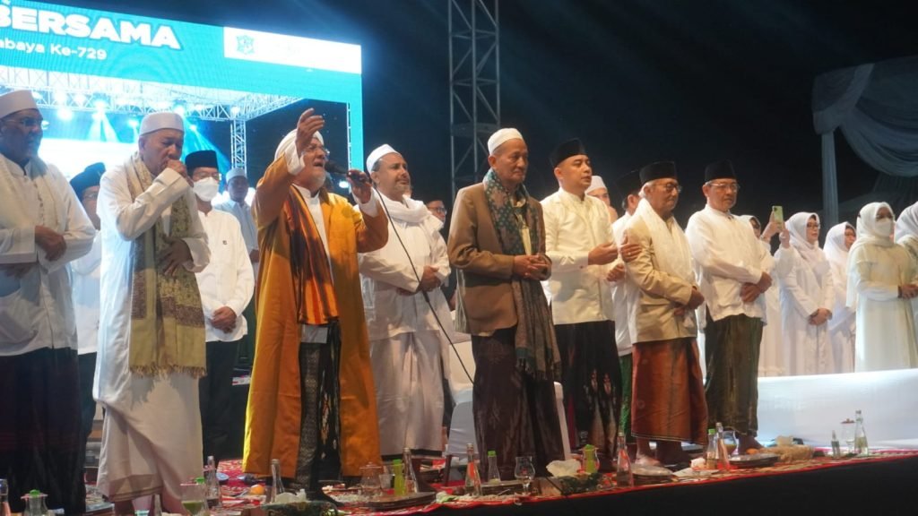 Ribuan Masyarakat Istighosah Bersama Peringati HUT Kota Surabaya Ke-729