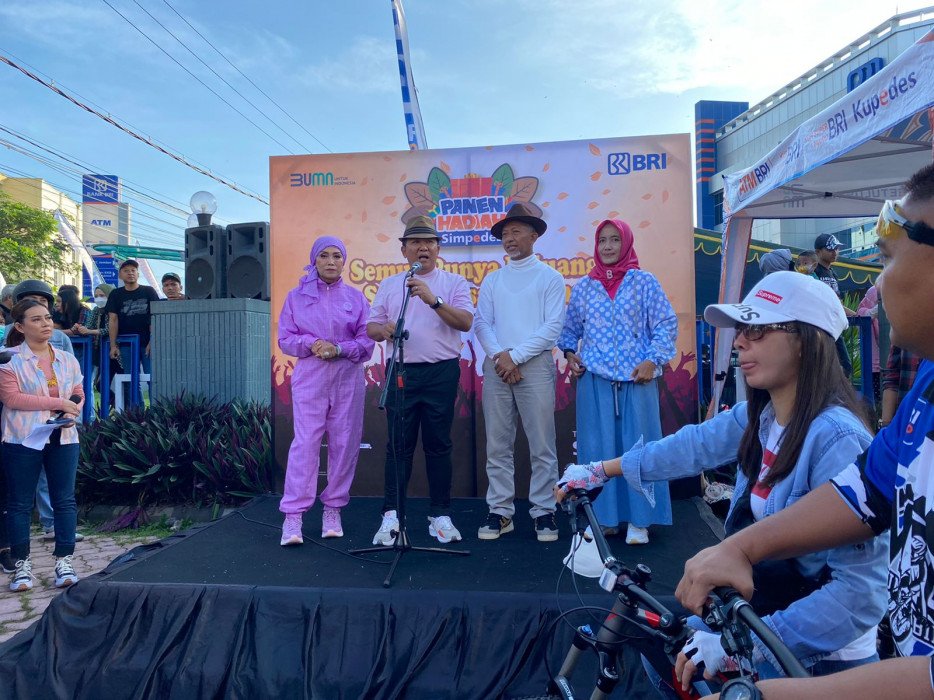 Bank BRI Jember Tebar Panen Hadiah di Gelaran Pesta Rakyat Simpedes