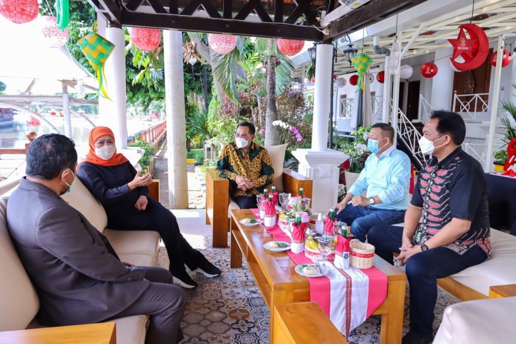 Gubernur Khofifah Diskusi Santai Bersama Ketua Umum AMSI