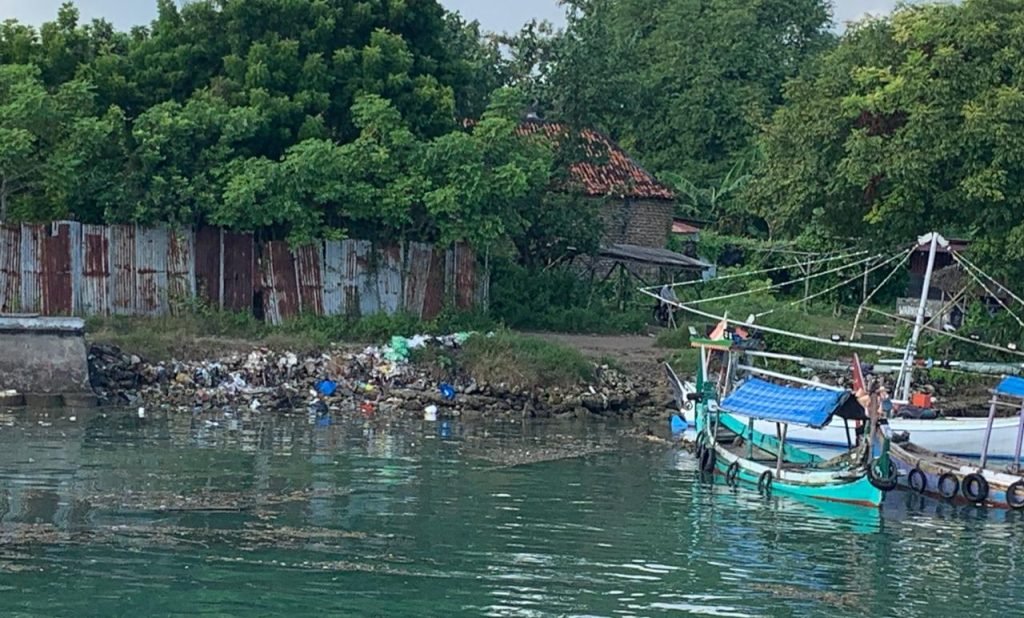 Sampah Berserakan di Pelabuhan Talango, Akis Jasuli: Butuh Kesadaran Bersama