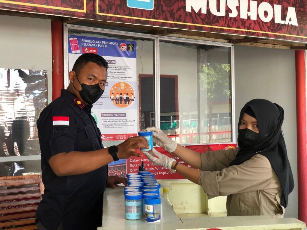 Pastikan Anti Halinar, Rutan Sumenep Gelar Tes Urine