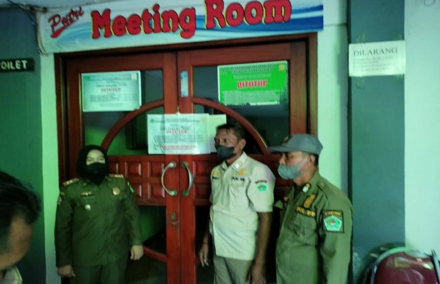 Satpol PP Menyegel Tempat Karaoke di Pamekasan ini Bukan Pertama Kali