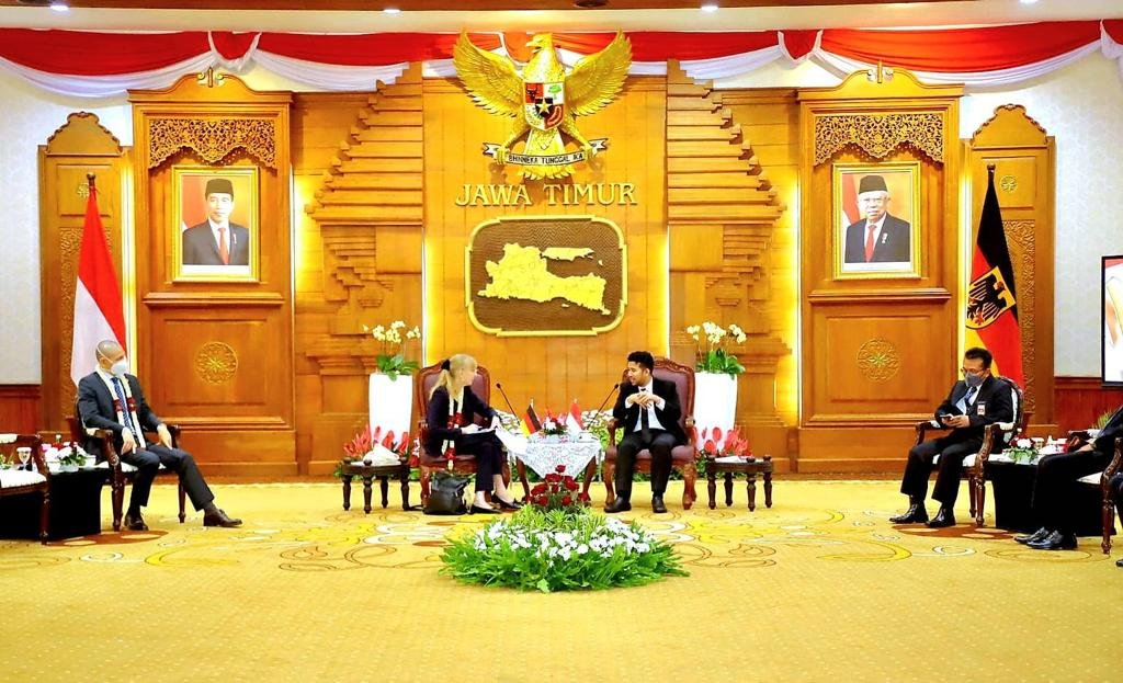 Wagub Emil Jajaki Potensi Kerjasama Teknologi Infrastruktur Hijau Jatim-Jerman