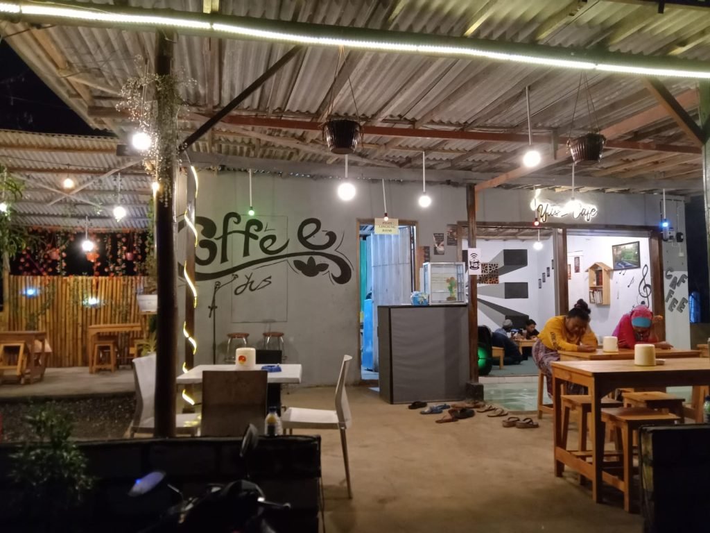 Usaha Kedai Kopi di Desa, Pria Ini Punya Cita-cita Buka Lapangan Pekerjaan