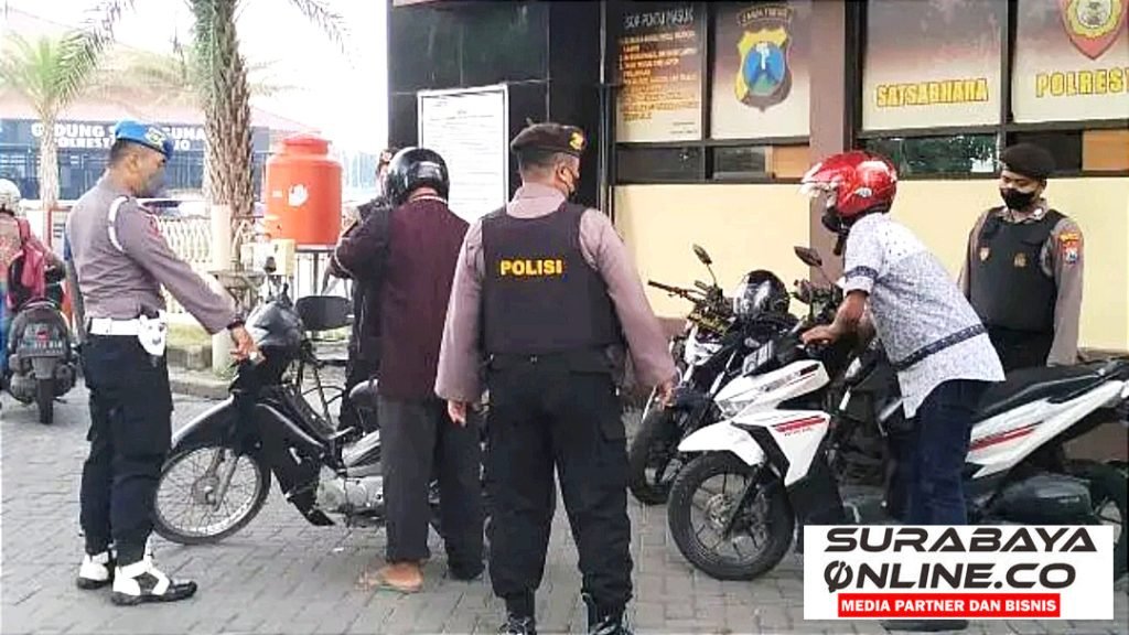 Antisipasi Teror, Masuk Mapolresta Sidoarjo Dilakukan Pengecekan