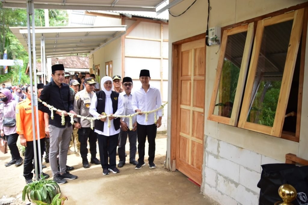 Gubernur Khofifah Resmikan Huntap Bagi Korban Longsor Trenggalek