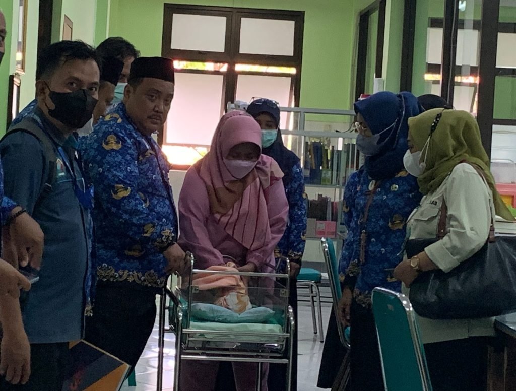Berikut Cara Mengadopsi Bayi Yang Ditemukan di Sumenep
