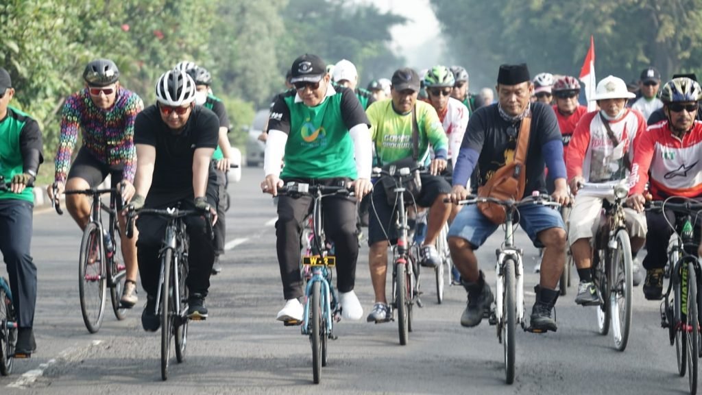 Momen Harjasda 164 Wabup H. Subandi Sampaikan Pajak Sidoarjo Tahun 2022 Naik 18,4 %