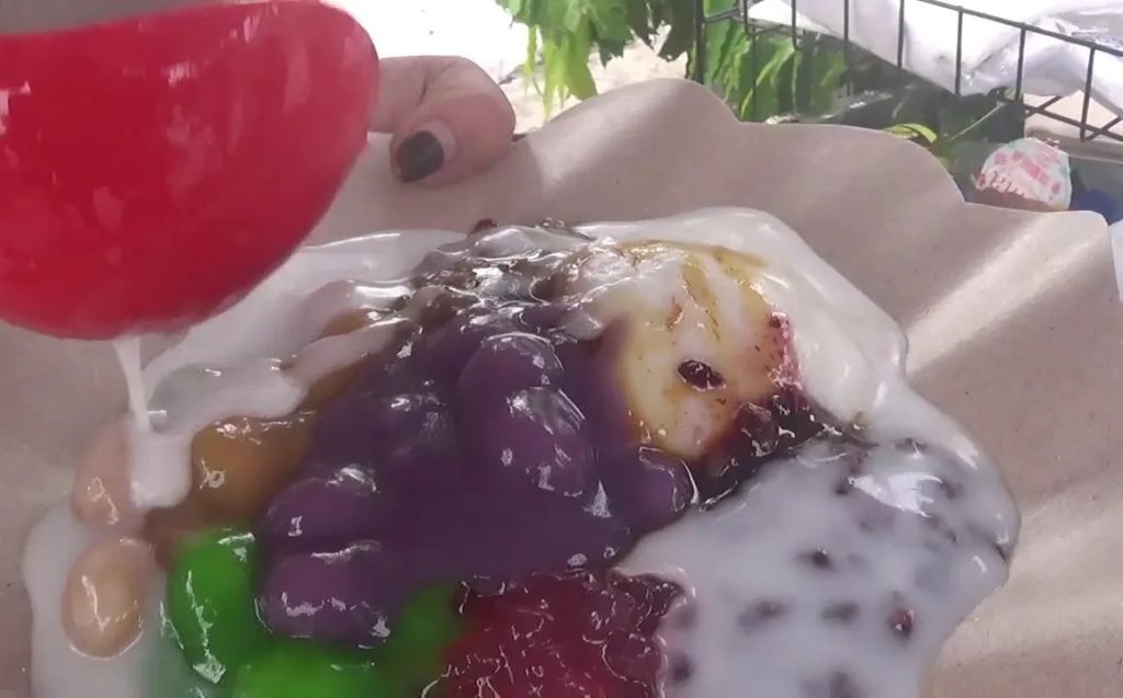 Kreasi Kuliner Bubur Sumsum Pelangi, Beromset Jutaan Rupiah