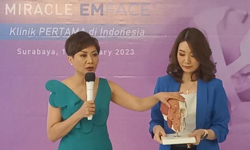 Treatment Emface untuk Atasi Penuaan Kulit dan Otot