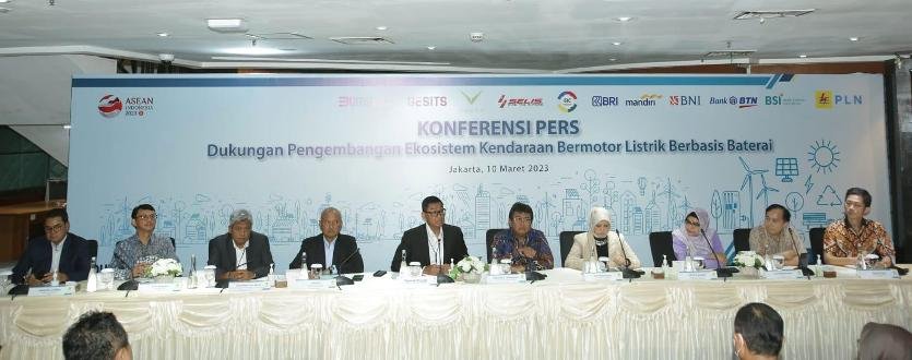 PLN-Himbara Sinergi Permudah Masyarakat Milik Motor Listrik