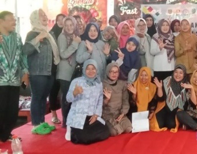 Komunitas UMKM SKM Madiun Terima Sertifikat Halal