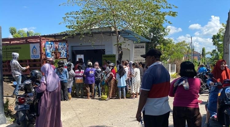 Elpiji Langka, Pelaku UMKM Keripik Tempe Kurangi Produksi