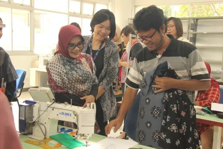 30 UMKM Ikuti Program Inkubasi Menjahit UK Petra