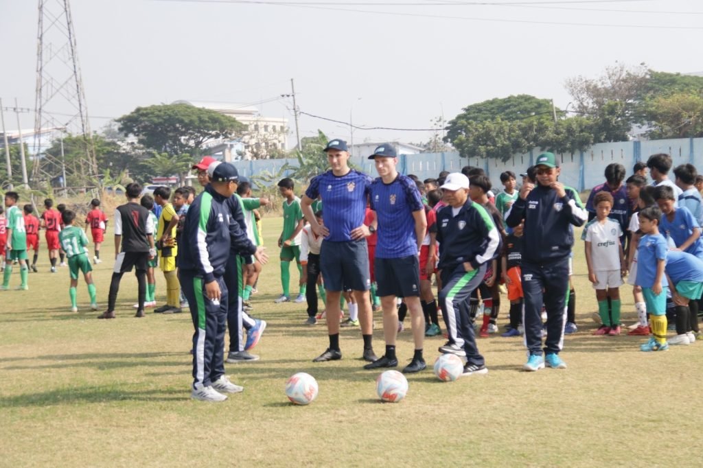 Unesa FC Academy Dilaunching, Gandeng Liga Inggris