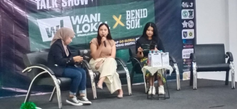 Dukung UMKM, Stikosa AWS Gelar Talk Show Wani Lokal