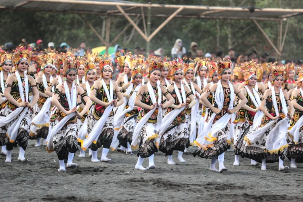 Festival Gandrung Sewu Tunjukkan Komitmen Dukung Budaya dan Promosikan Pariwisata Lokal